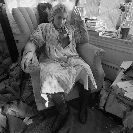 Francesca Woodman in her studio-02, 1976